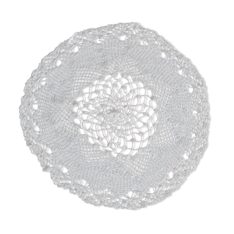 Napperon rond, blanc, au crochet, fait main années 50