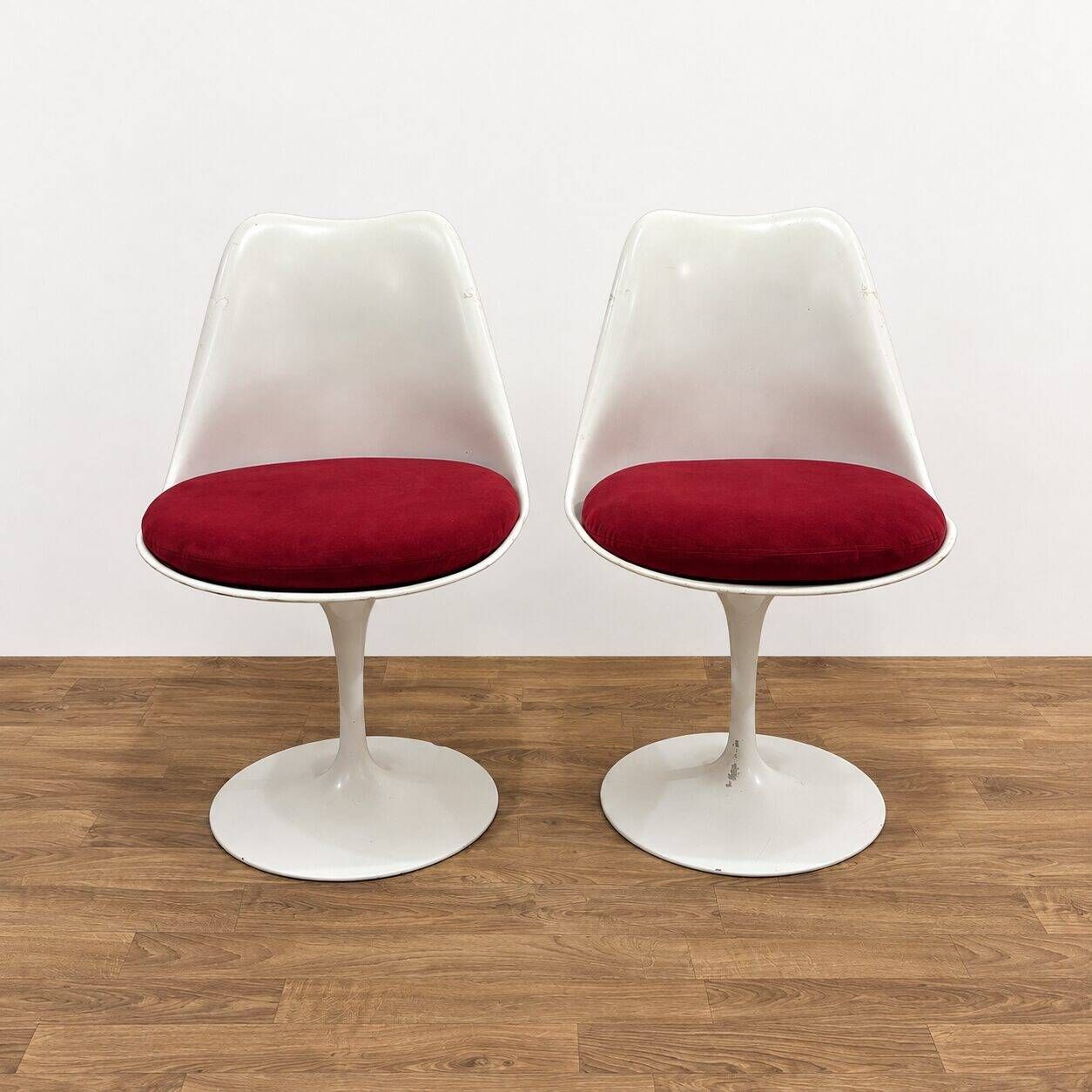 Tulip Chairs by Eero Saarinen for Knoll