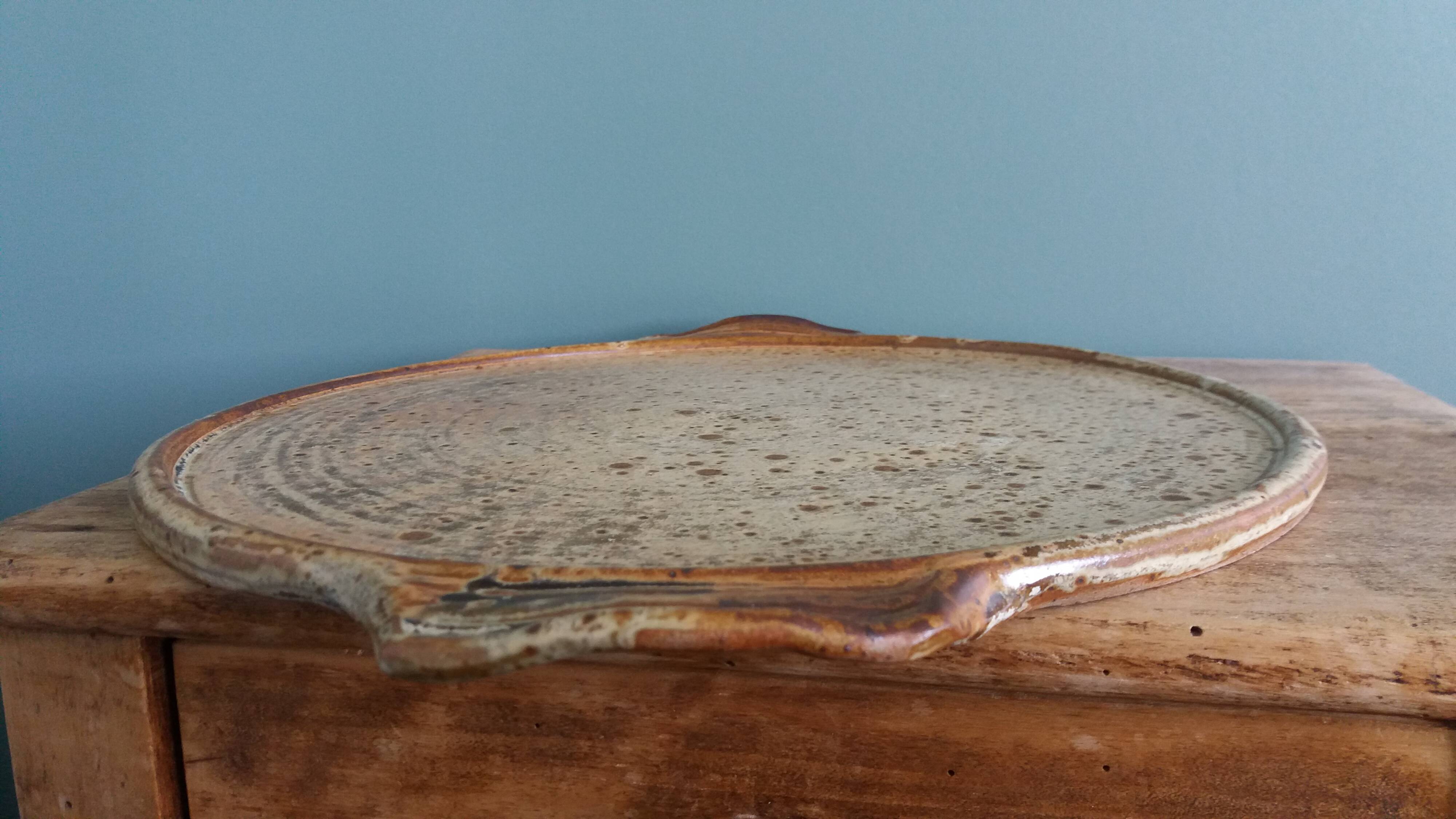 Puisaye sandstone tray signed Jean-Pierre Prud’homme