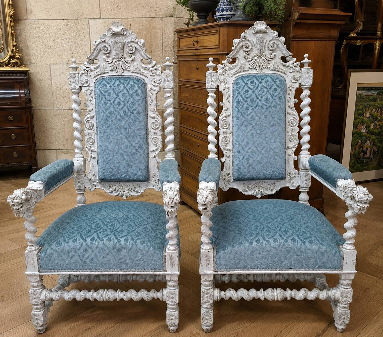 Pair of ceremonial armchairs in carved wood – Twisted columns