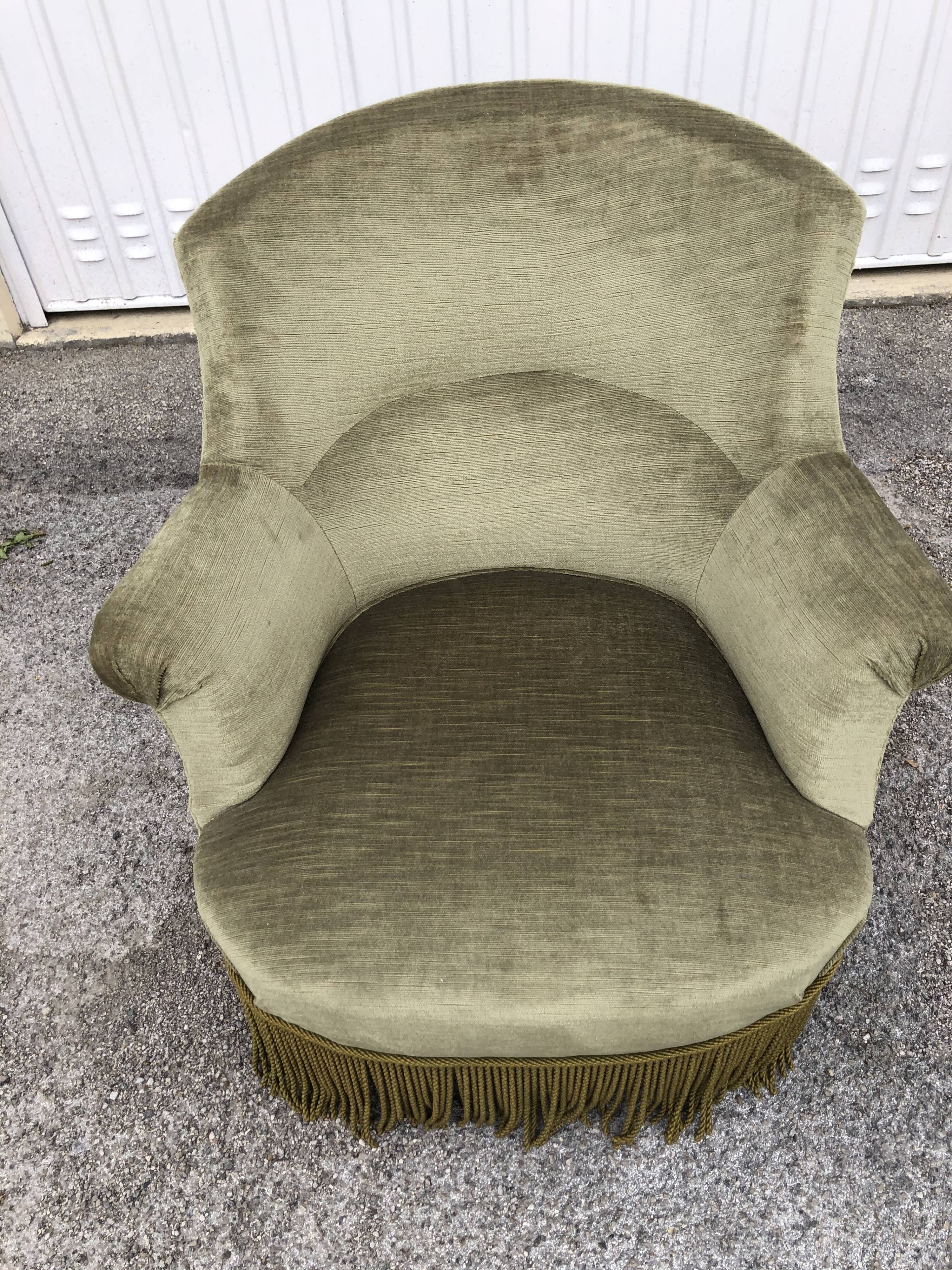 Green velvet toad armchair