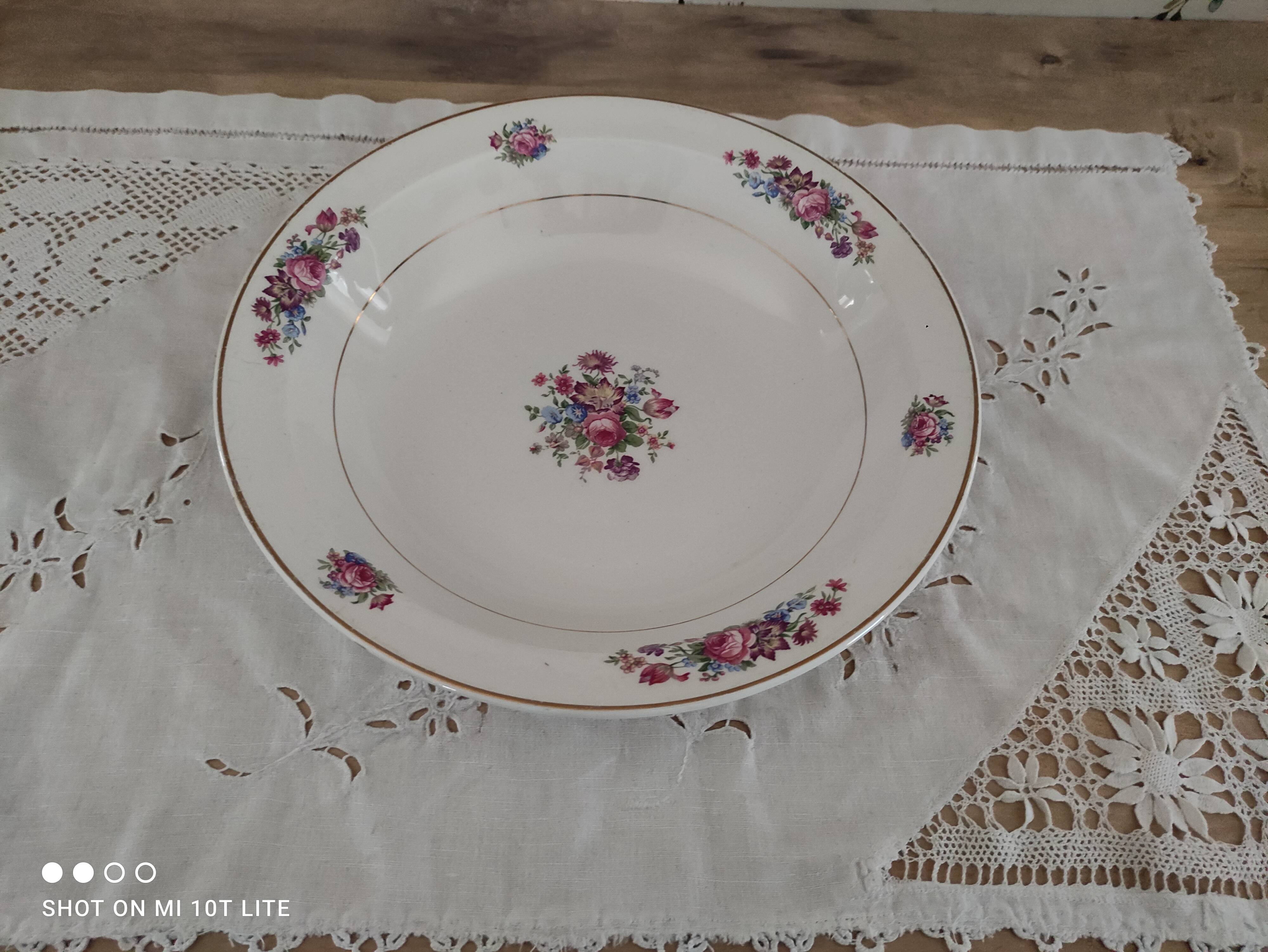 Sarreguemines hollow round dish, Guy model