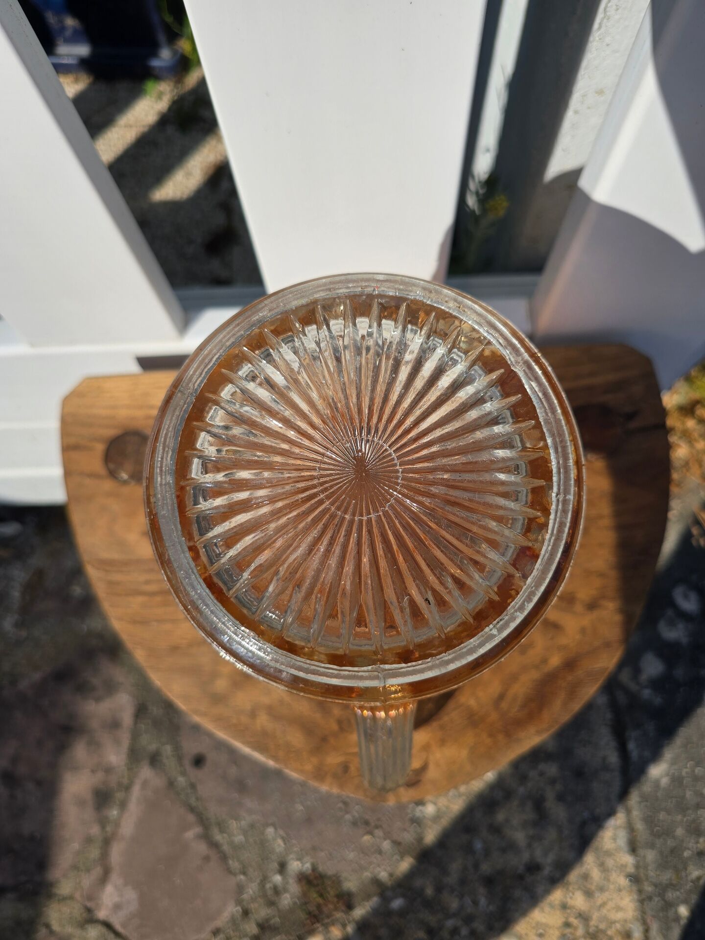 Pichet vintage Carnival Glass Marigold motifs roses –Années 1920-30