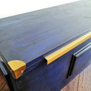 Trunk chest - bench in Majorelle blue solid wood & golden brass