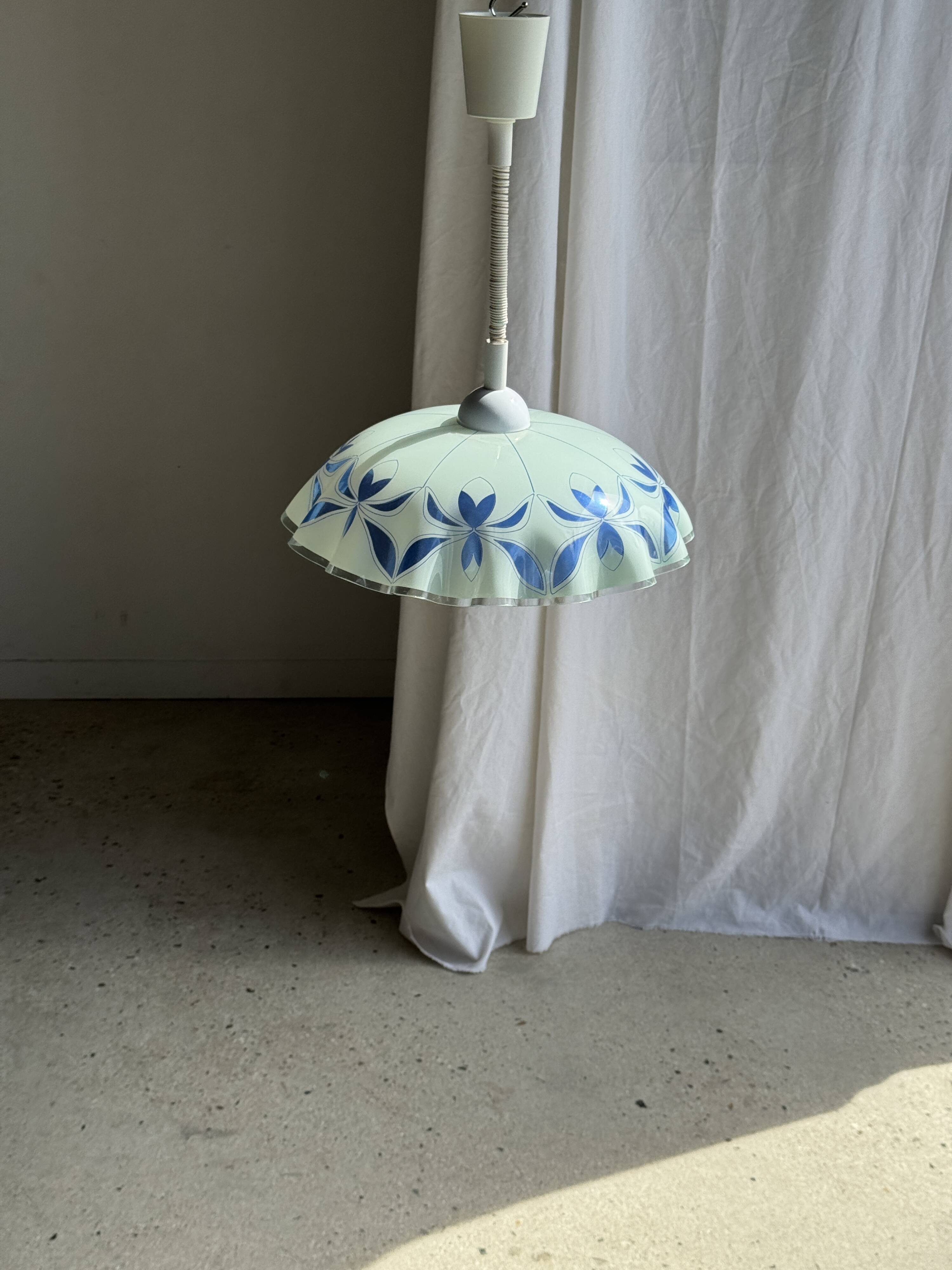 Vintage suspension in white and blue glass with wavy edge D46 H53