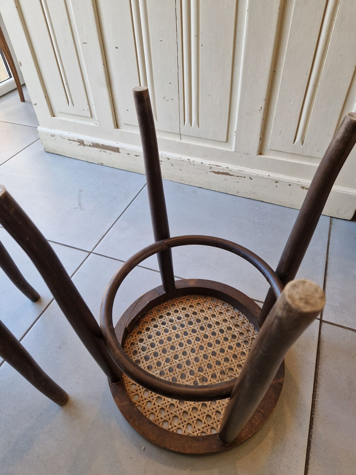 Lot De 2 Tabourets En Cannage Style Thonet