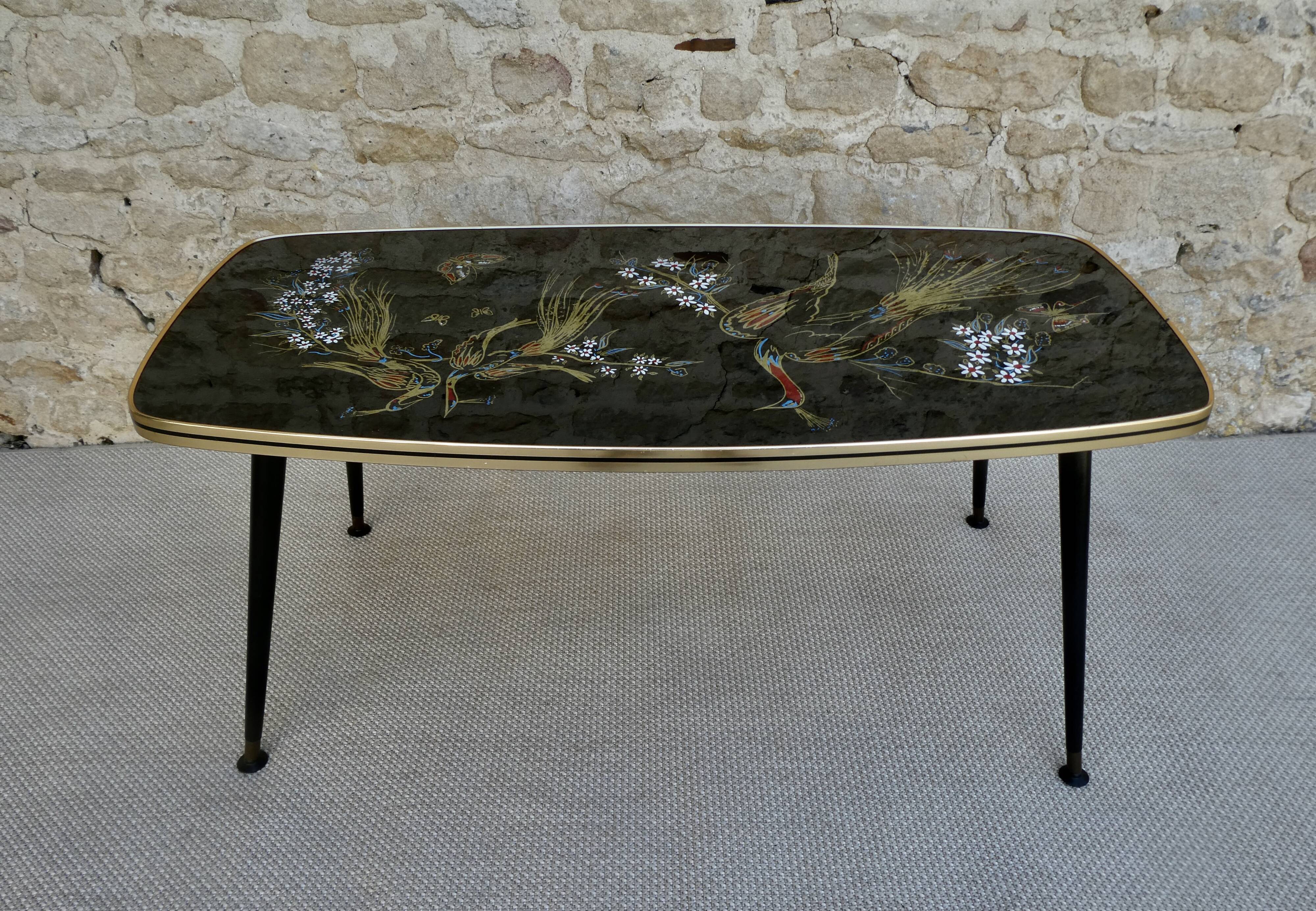 Coffee table from the 50s, tropical bird decor