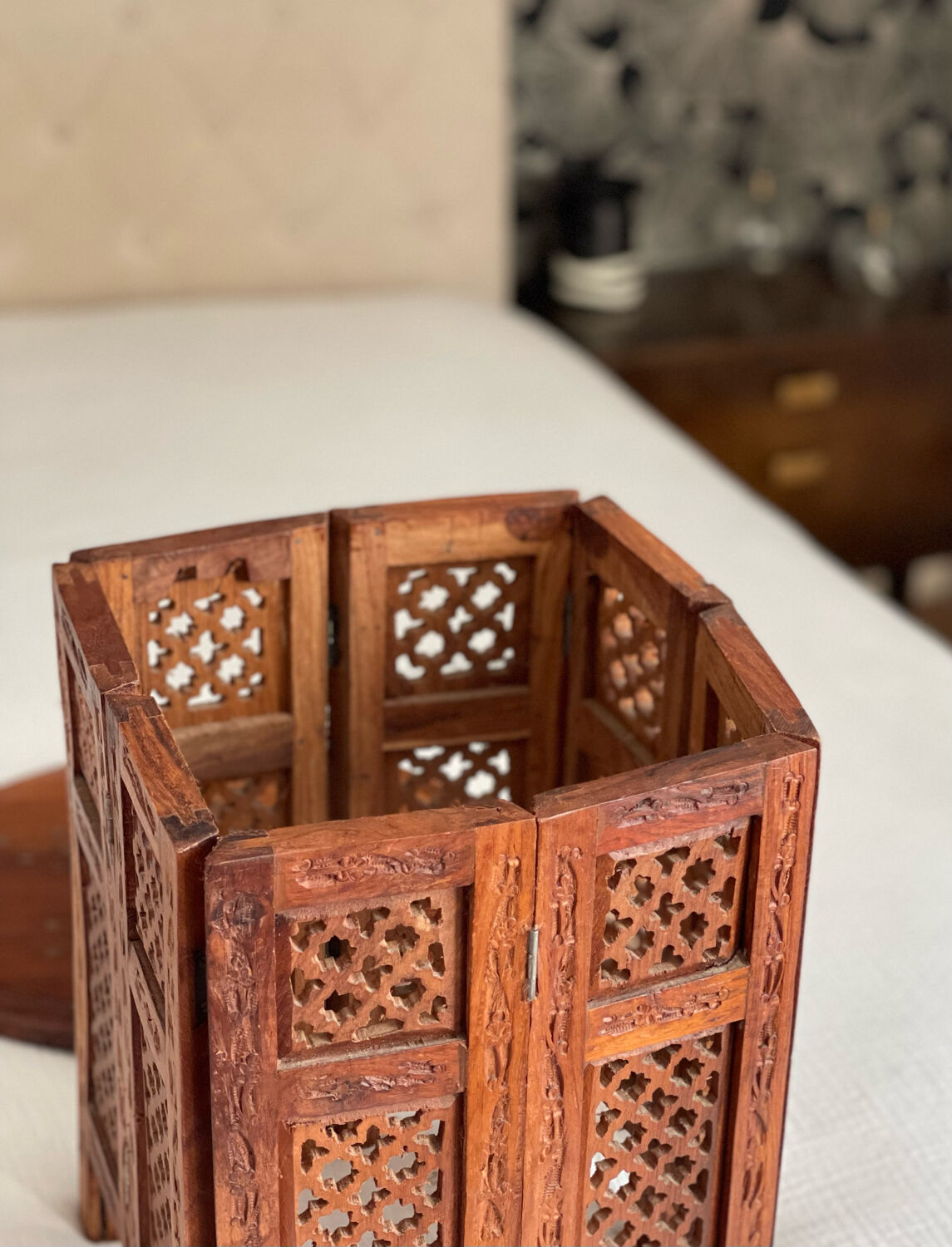 Indian table in wood and brass