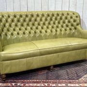 Canapé Chesterfield 3 places en cuir vert olive