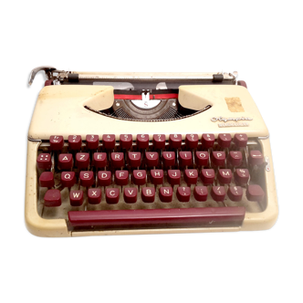 Machine typewriter Olympia