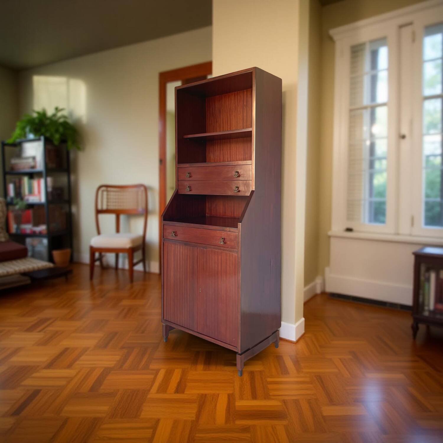 Bibliothèque italienne en bois et placage d'acajou, années 1960.