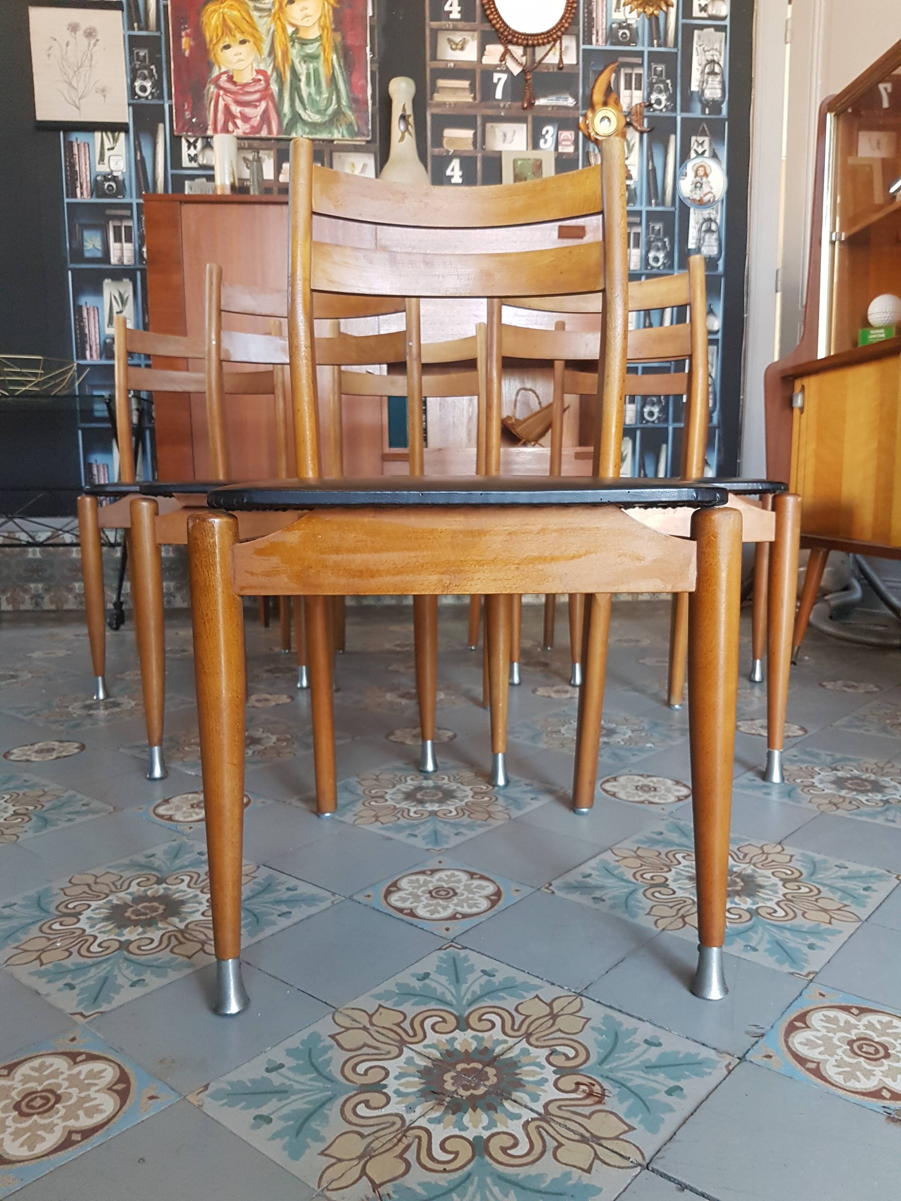 6 vintage leatherette chairs and wood