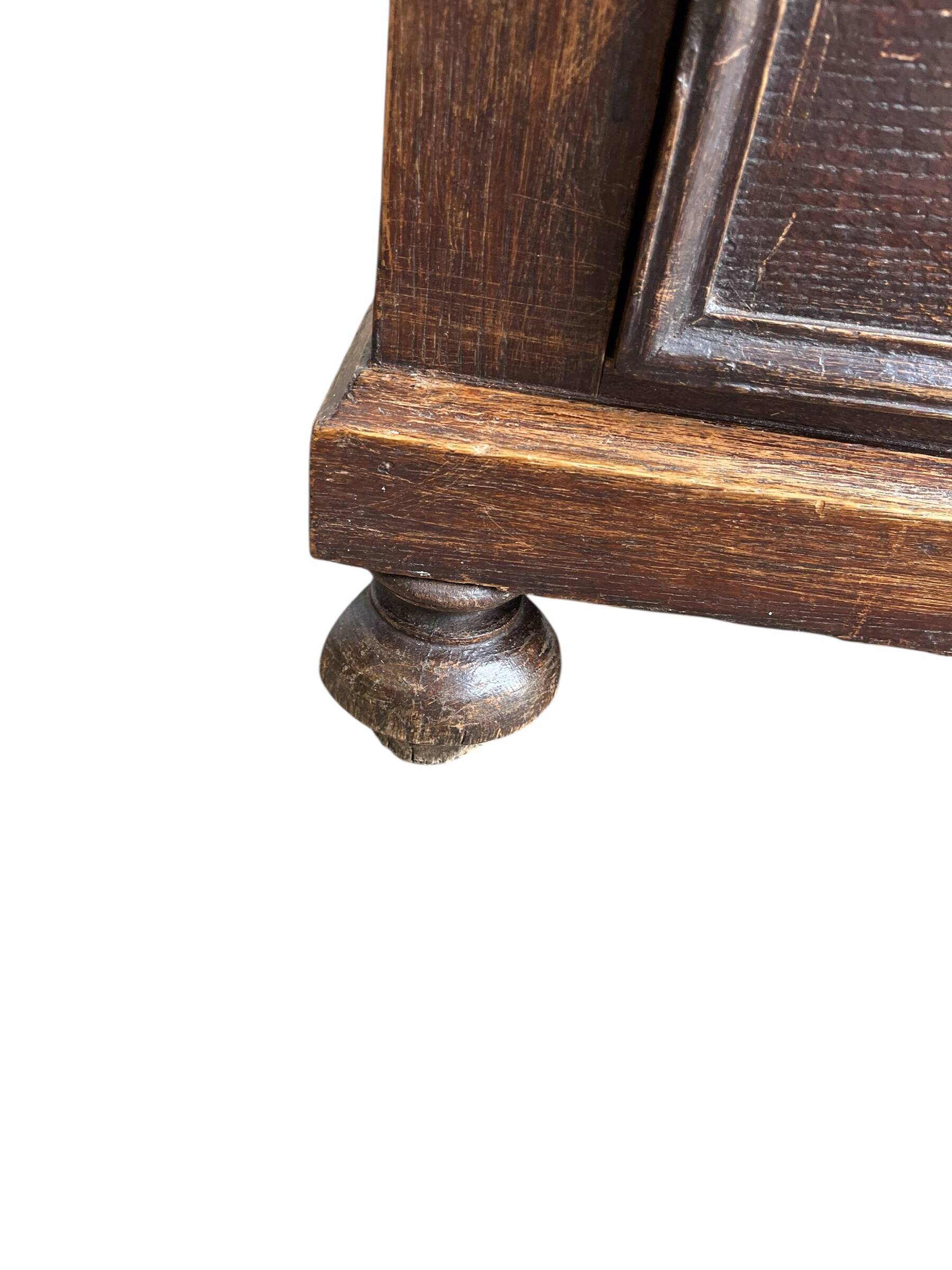 Vintage desk/Antique desk in solid oak