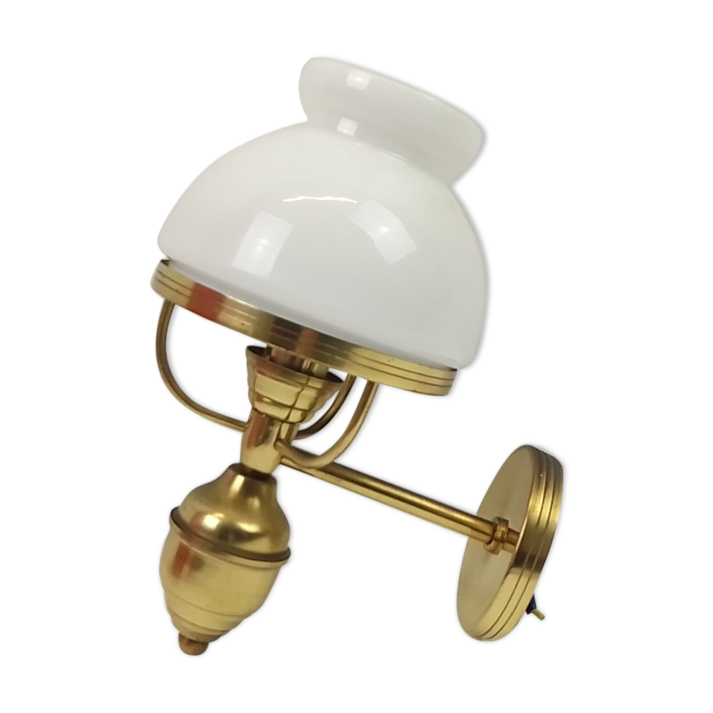 Brass wall and white glass 21 cm