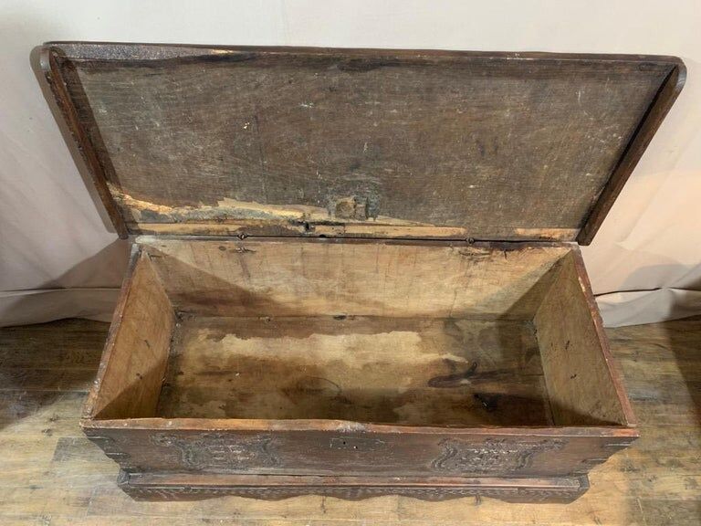 Wedding chest, coat of arms motifs, circa 1600