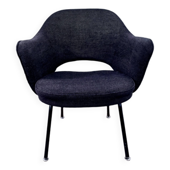 Eero Saarinen Conference Chair