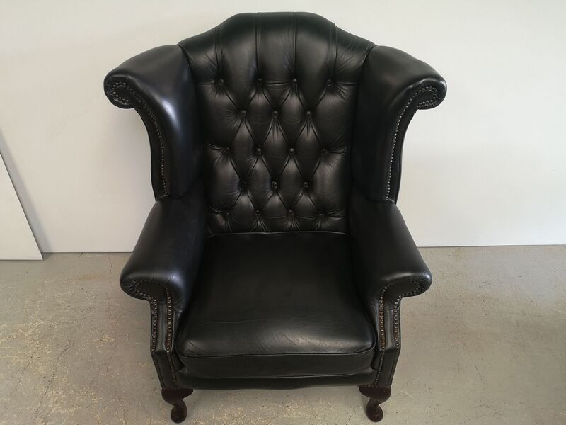 Fauteuil bergère chesterfield cuir noir