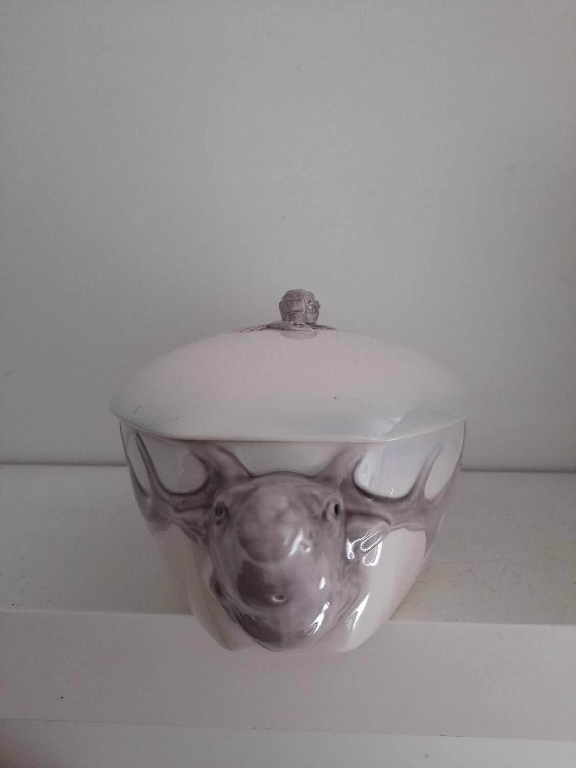 Superb Waechtersbach deer dish game hunting