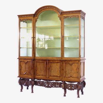 19th century showcase vitrine / display bookcase cabinet in burl walnut