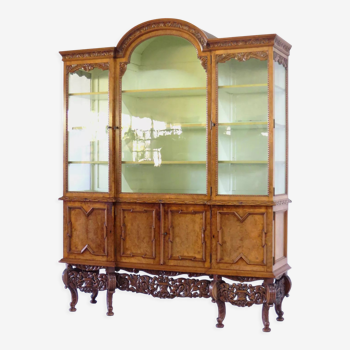 Vitrine du 19ème siècle en noyer de loupe