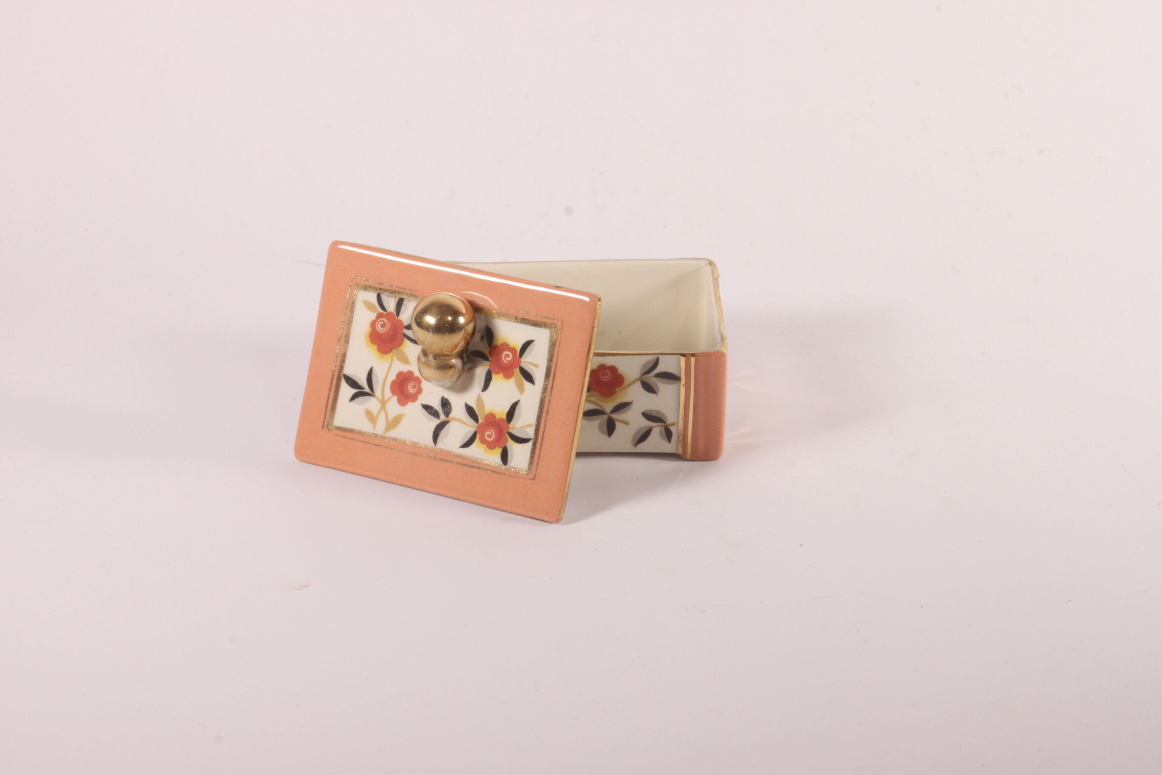 Bonbonnière en porcelaine de Raymond Chevalier pour Boch la Louvière, Belgique des années 1930.