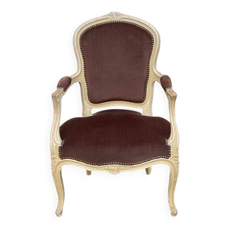 Louis XV cabriolet armchair in solid wood, beige and velvet fabric.