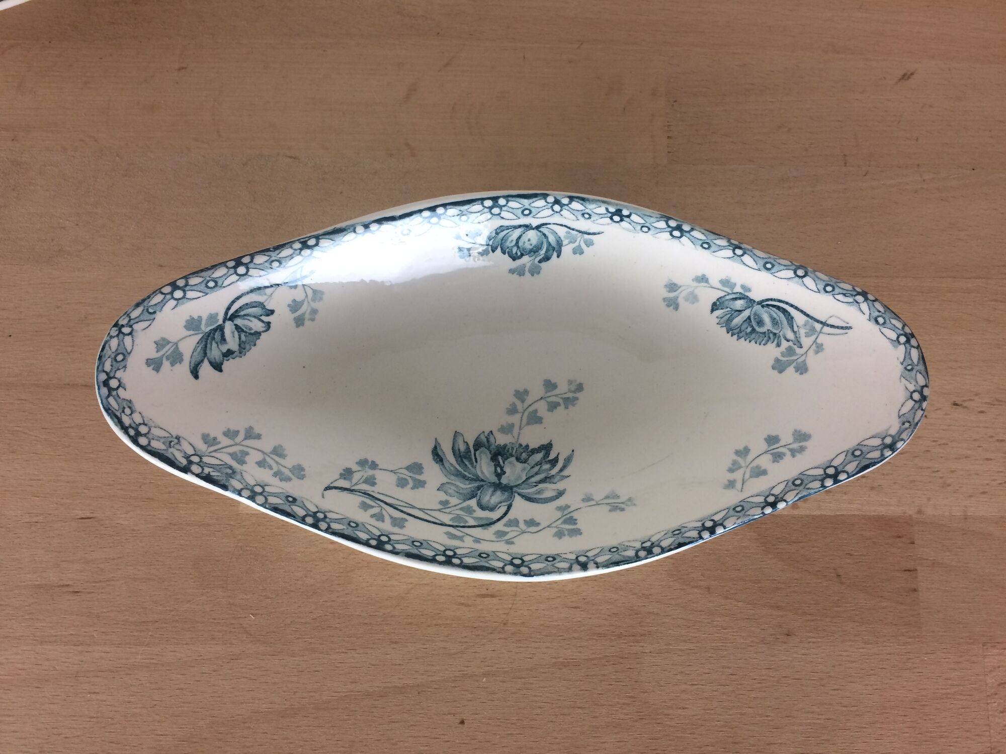 6 assiettes plates, 6 creuses, 1 ravier Royat Sarreguemines