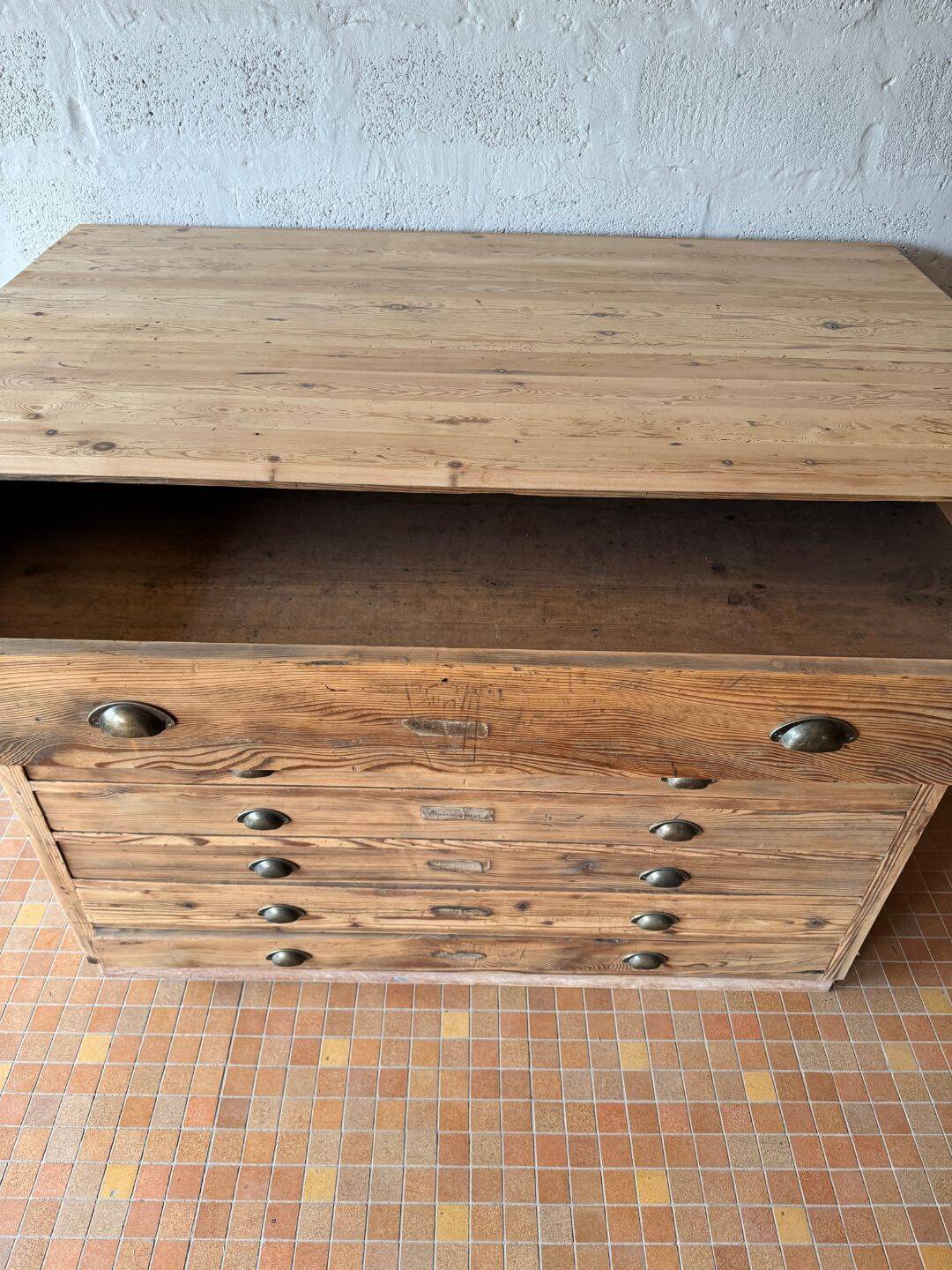 Solid pitch pine workbench - Early 20th century
