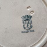 7 plates and a hollow dish model Guadeloupe Saint Amand