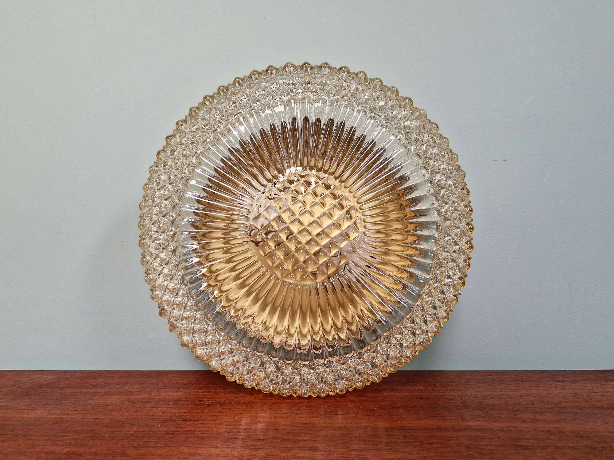 Plafonnier ou applique murale en cristal ambré et métal doré, 1970