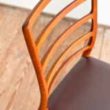 Chaise modèle 82 « Ambassade » en teck massif par Niels O. Møller, Danemark
