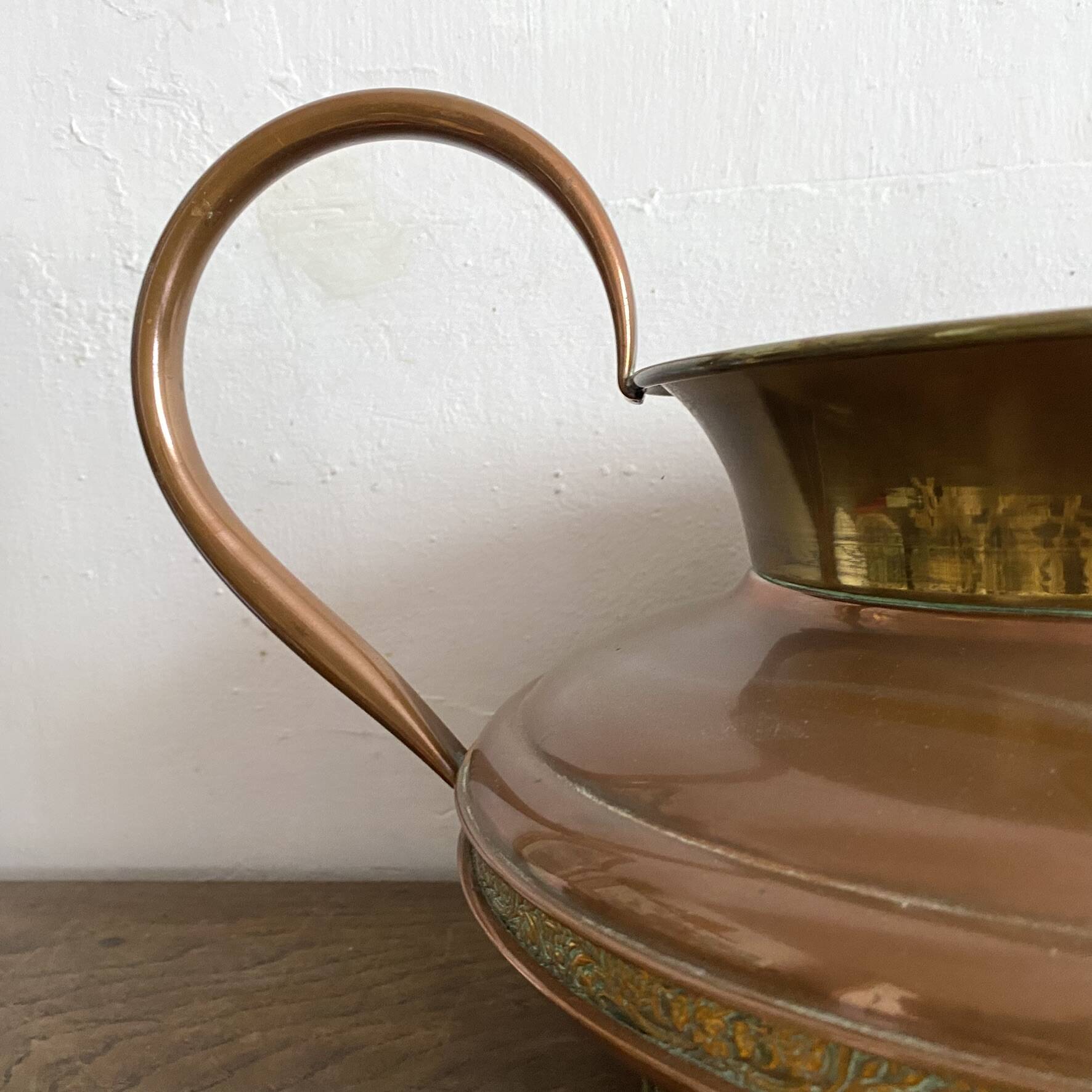 Large amphora or vintage planter in copper and brass