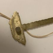Hollywood Regency wall lamp in palm shape, in gold alloy brass type, from the 60s 70s.
