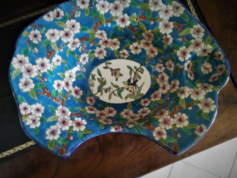 Large Art Nouveau beard plate – Faience from Lorraine – Guaranteed enamels L.B –