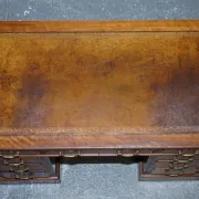 Antique Pedestal Desk by Edwardian Maple & Co, 1890
