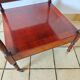Table d'appoint en if par Bradley England