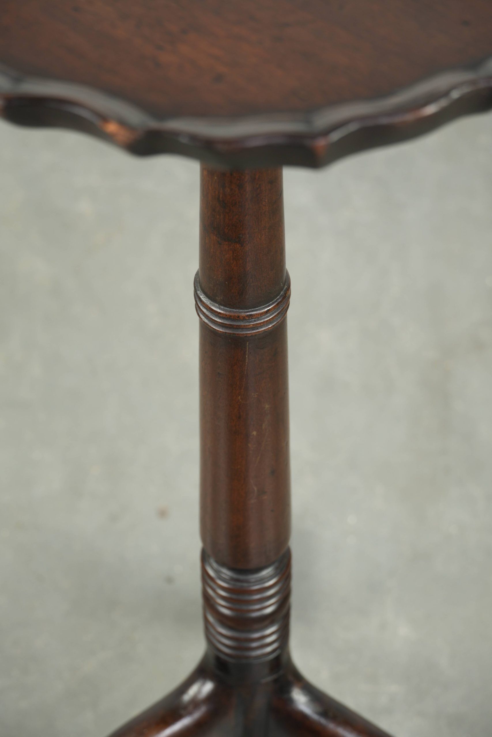 Antique English wine table / plant / side table from the late 18th century