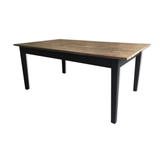 Farm table