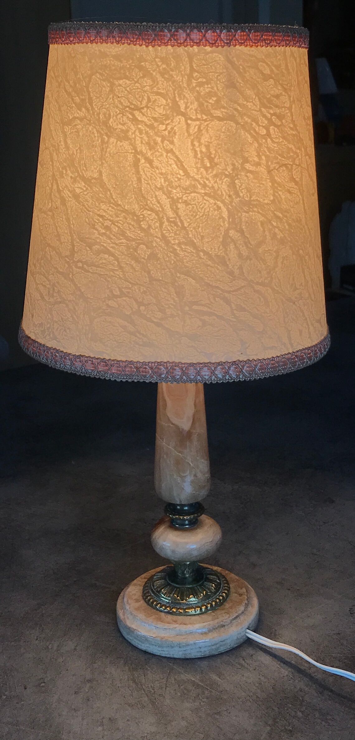 Antique lamp base in onyx stone and brass 40 cm