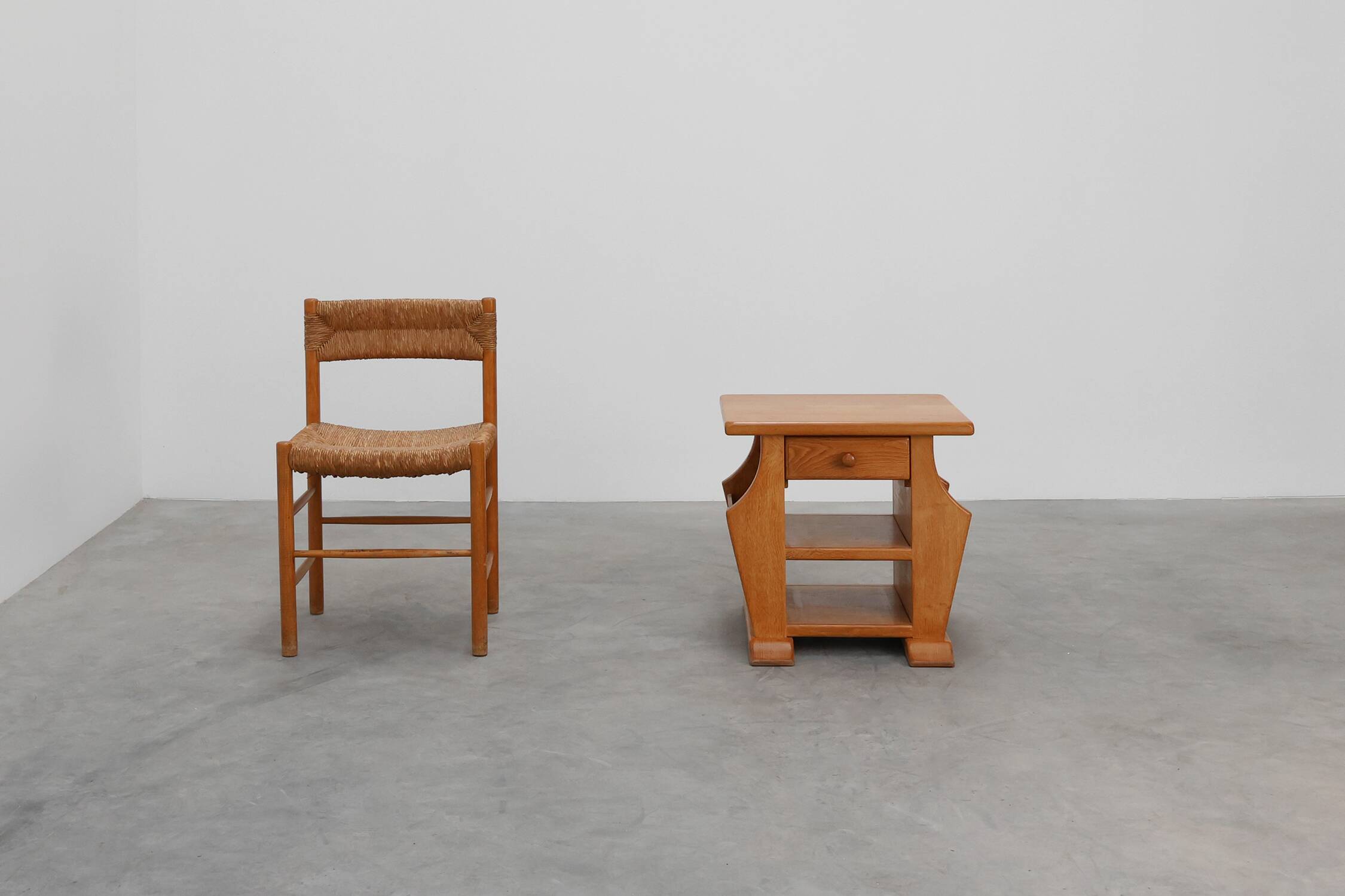 Mid-Century Blonde Oak Side Table, France 1980s