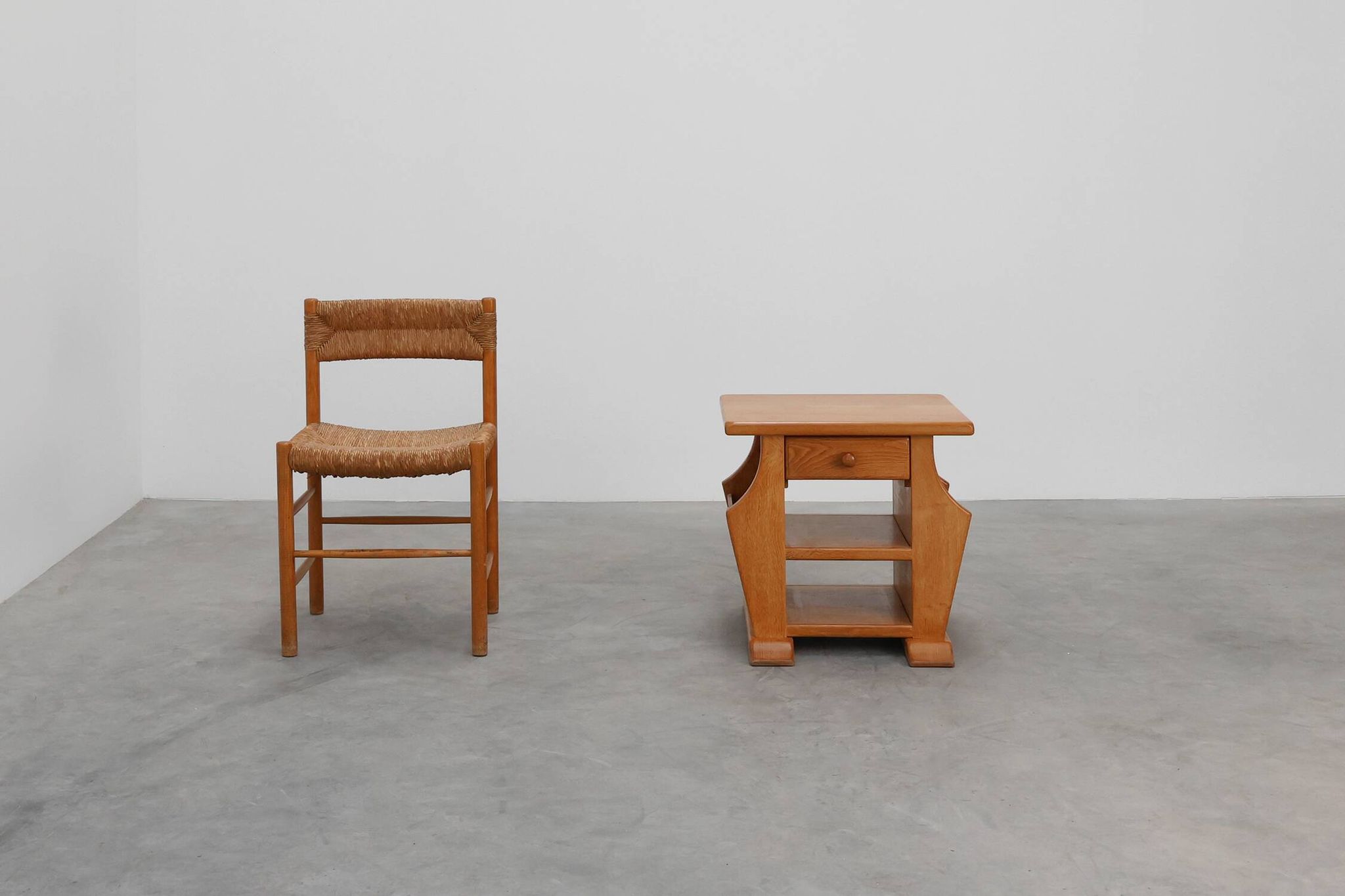 Mid-Century Blonde Oak Side Table, France 1980s