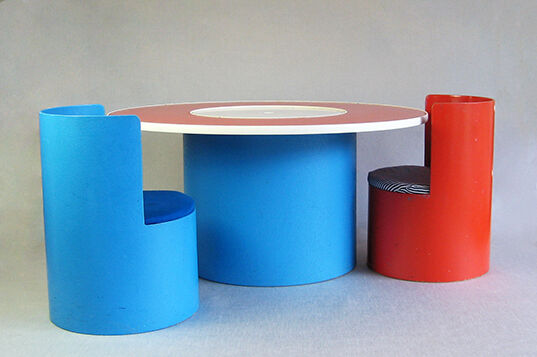 Table and chairs Bernard Holaway