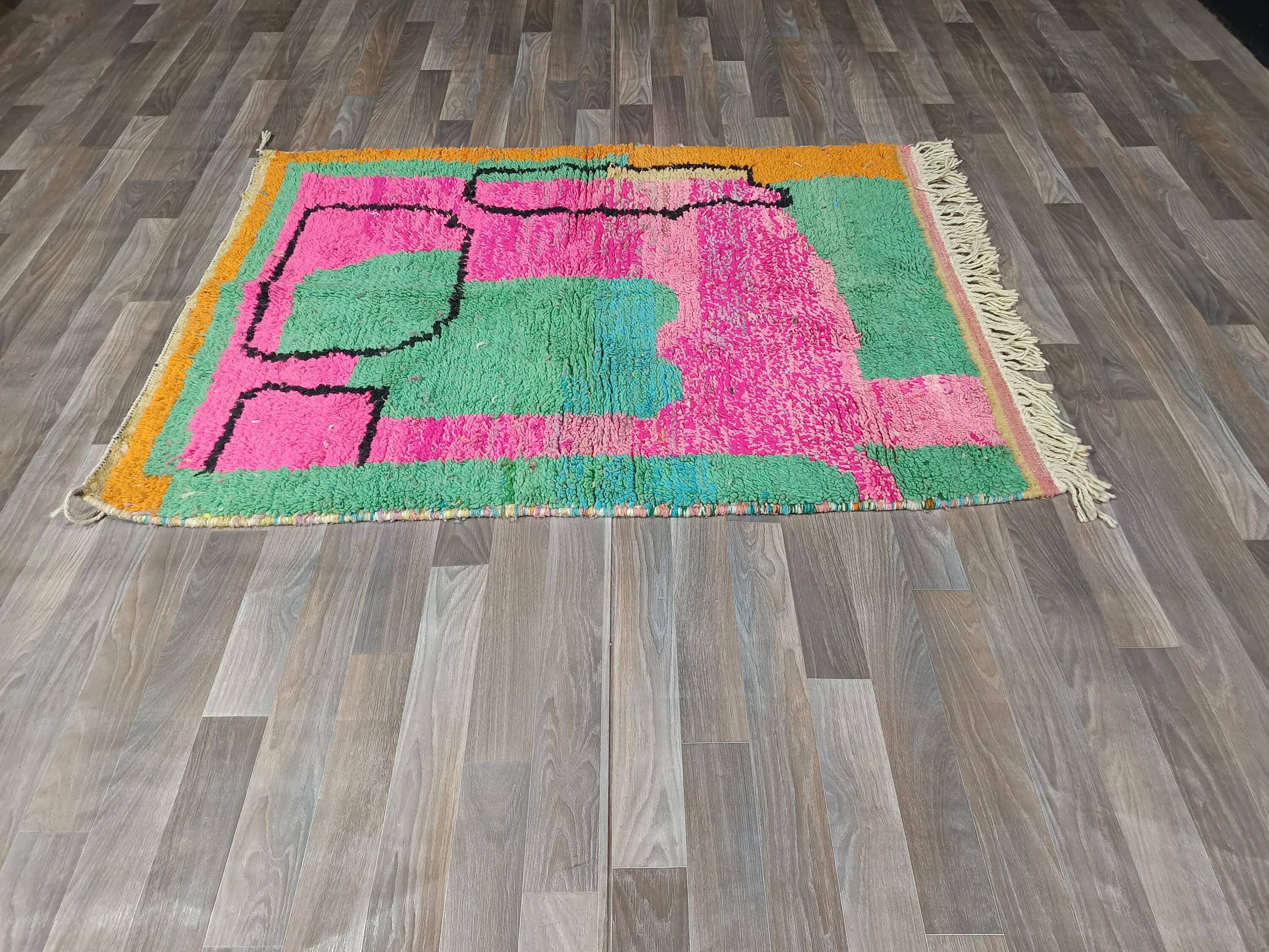 Handmade traditional carpet 250cm x 150cm Moroccan