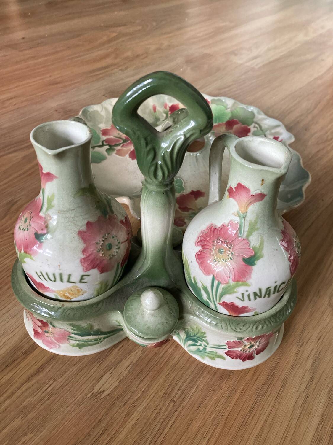 Dish and poppy flower vinegar