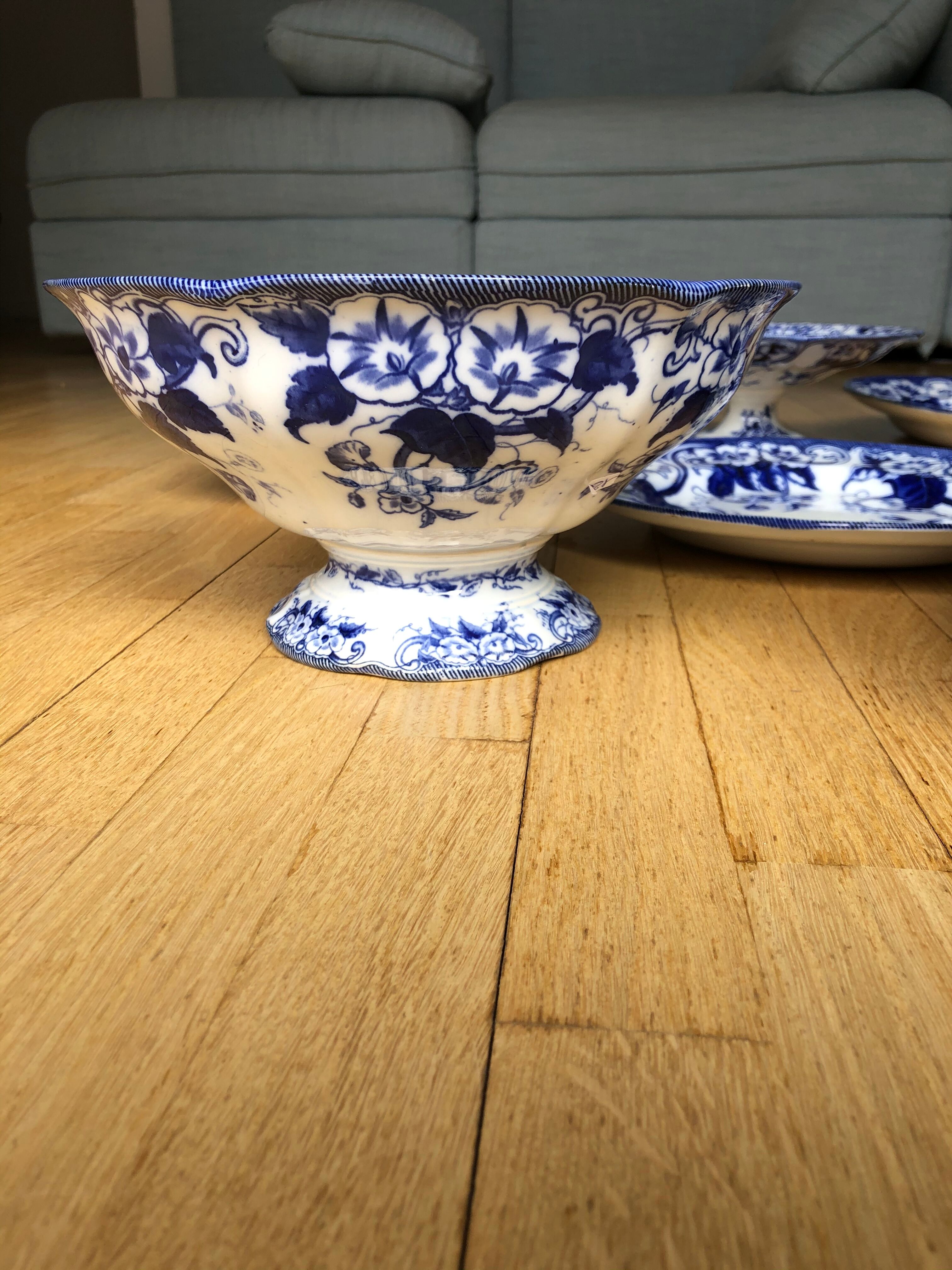Lot of plates in earthenware creil mounteau