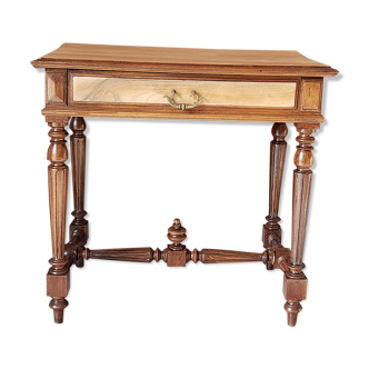 1900s old desk