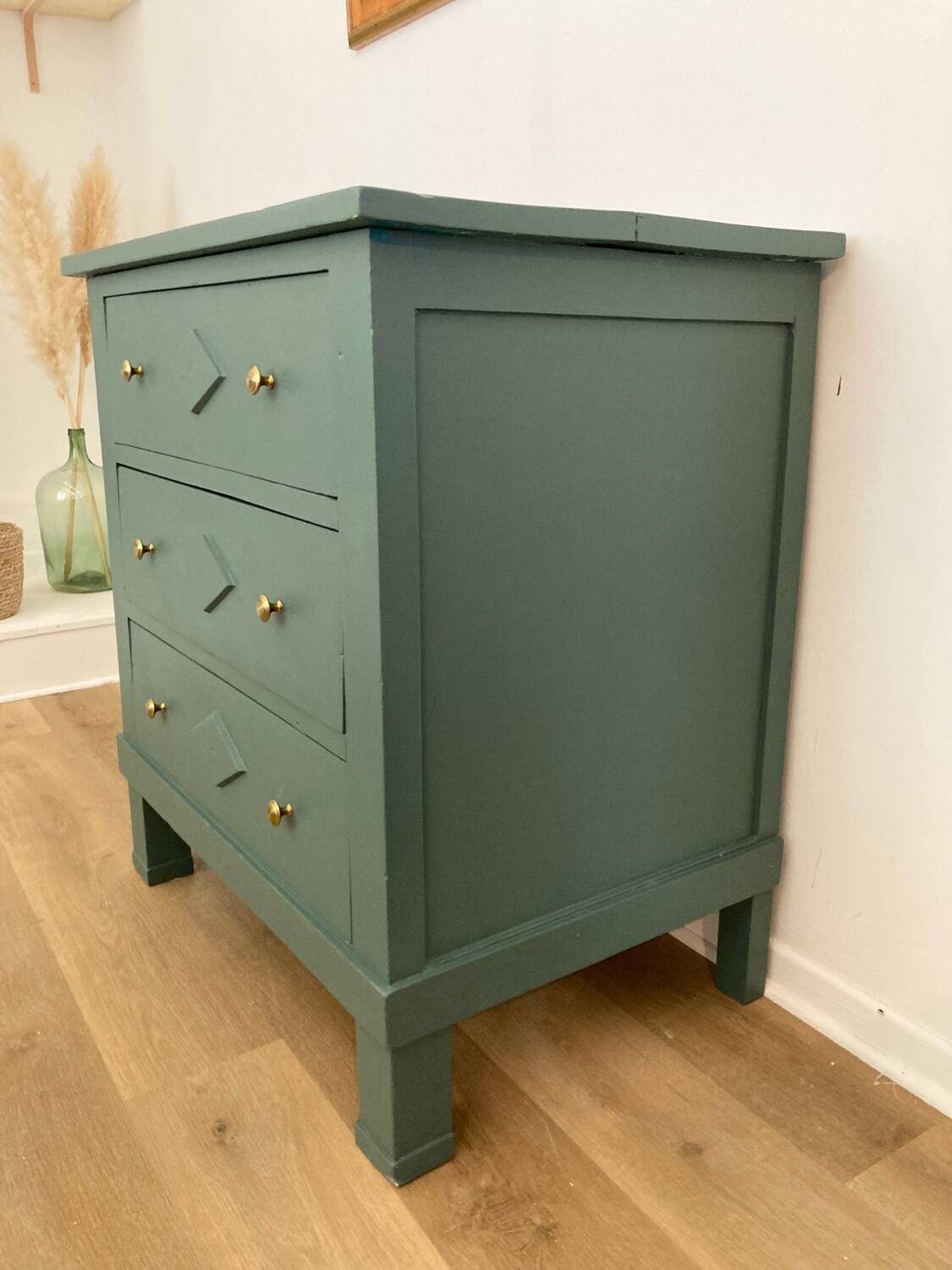 3-drawer solid wood chest of drawers