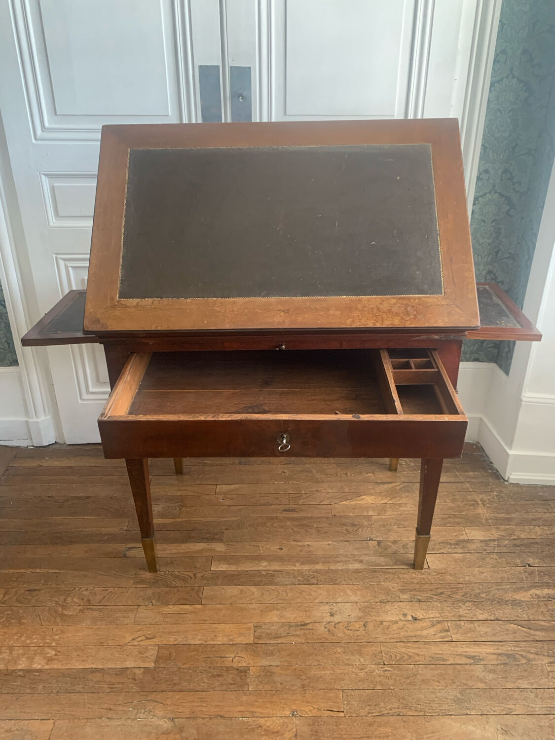 Table à la Tronchin