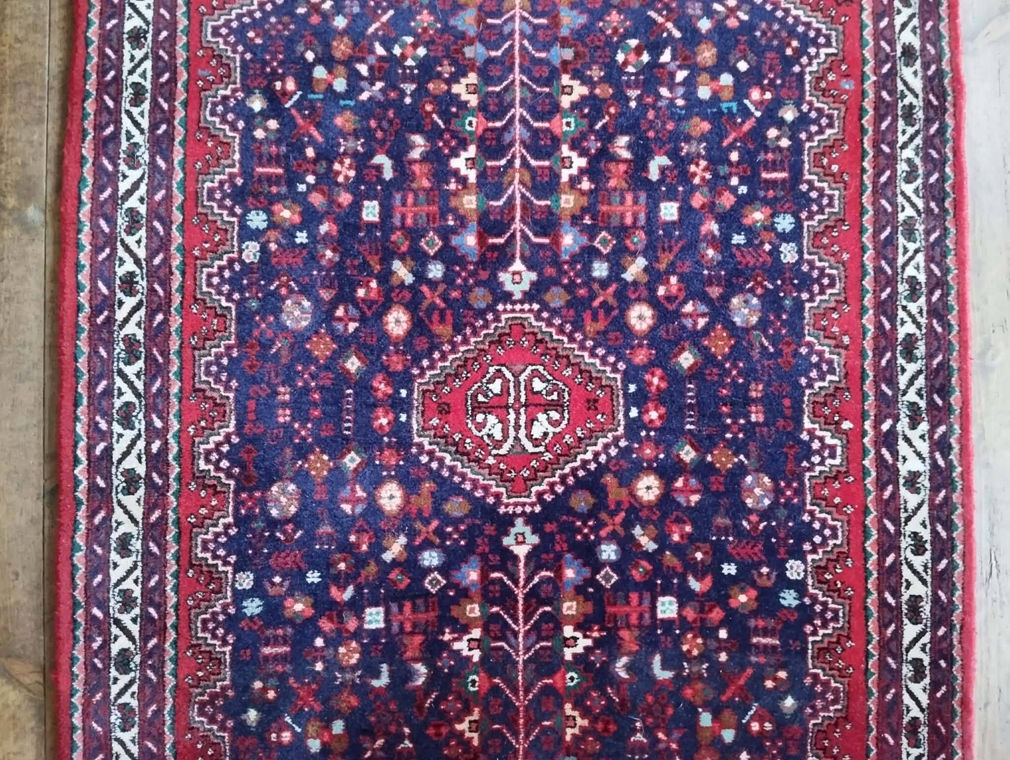 Handmade Persian Shiraz rug 161x106cm