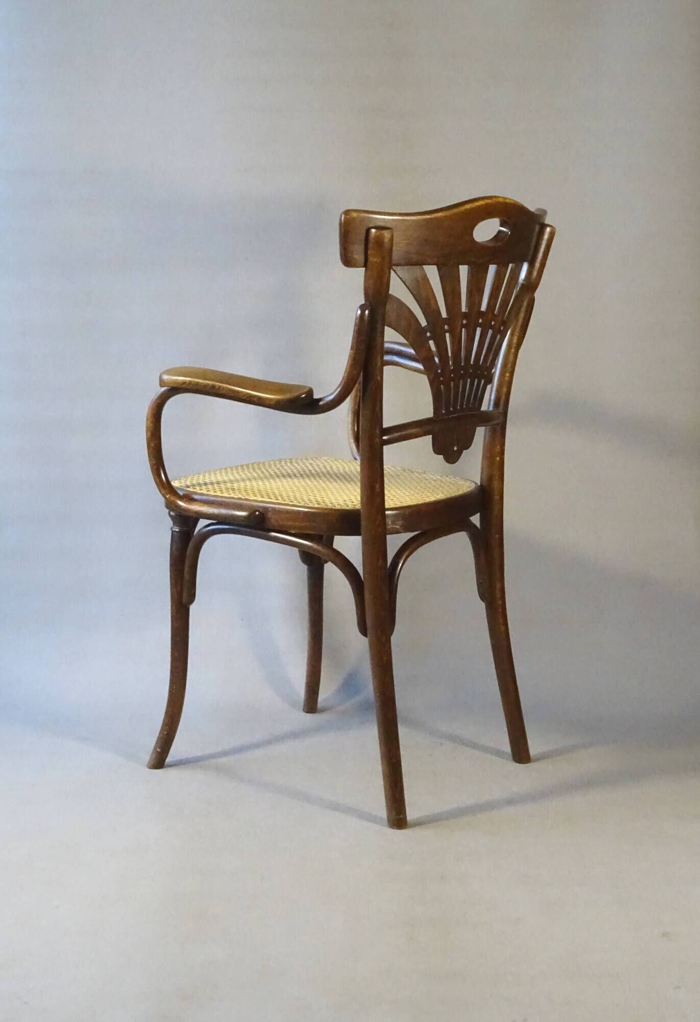 Thonet caned Art Nouveau armchair N°293, circa 1905 - bentwood -